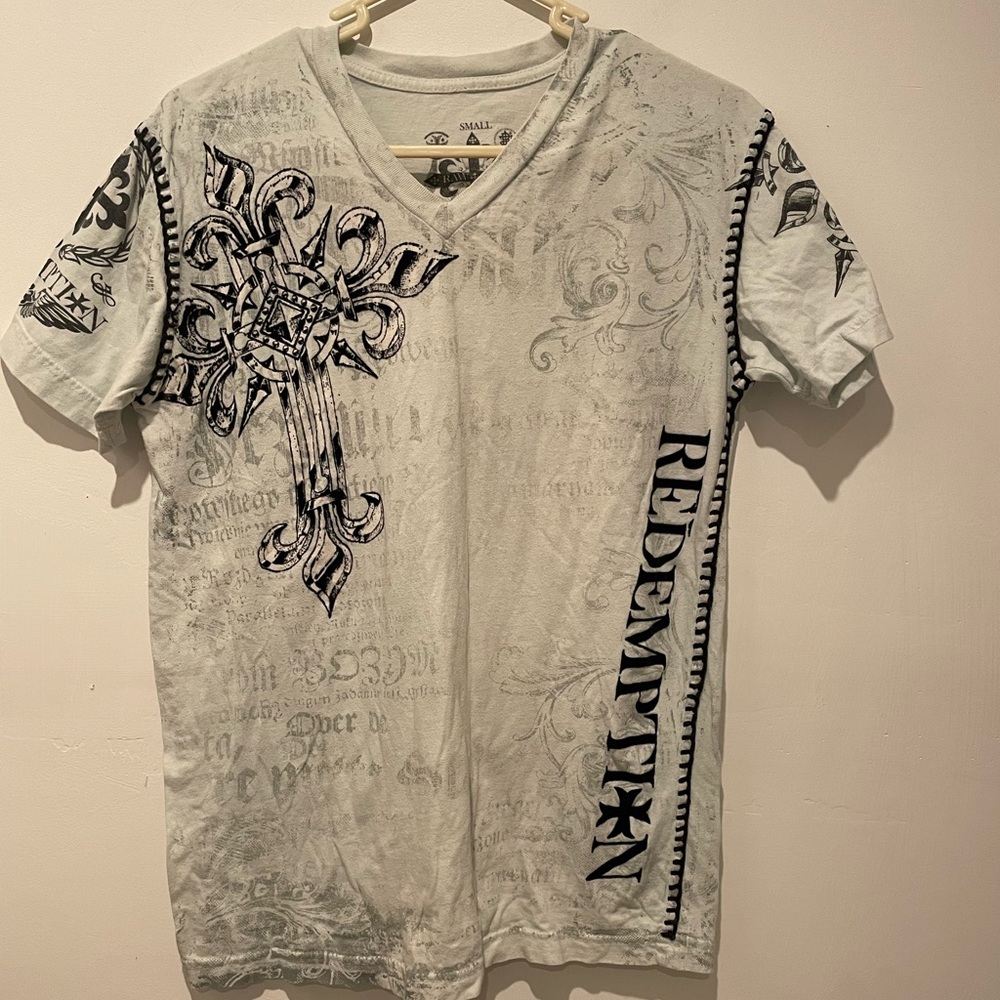 Redemption mens T-shirt size small